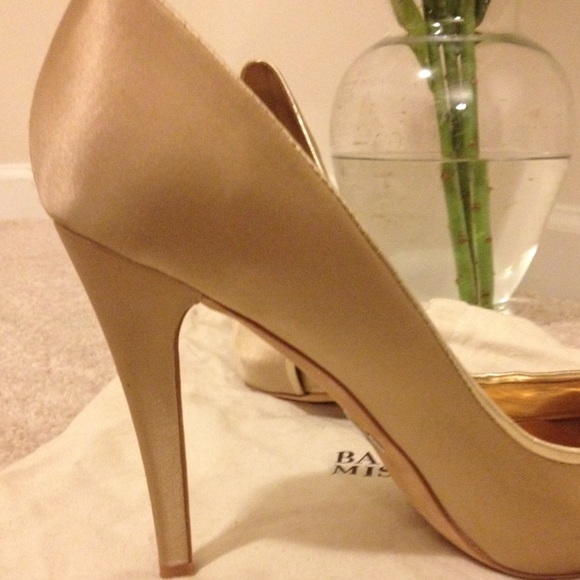 BADGLEY MISCHKA - Picture 3 of 4