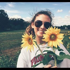 Meet your Posher, Madison