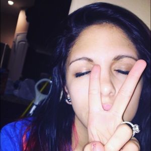 Meet your Posher, Alexis