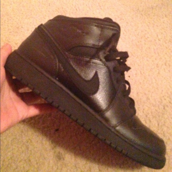 Air Jordan 1 MID BG