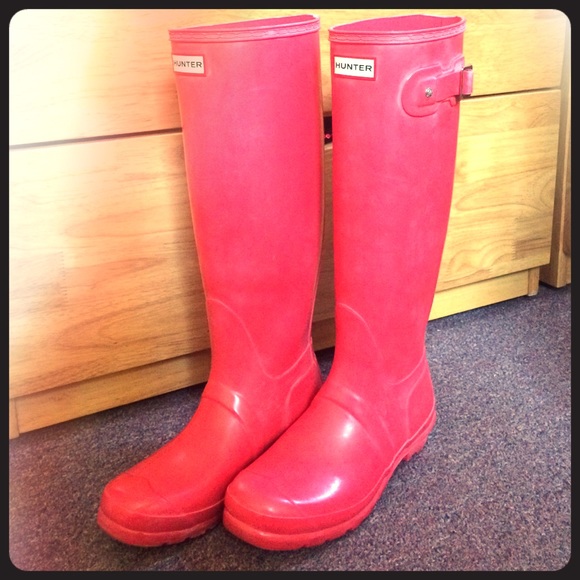 Hunter tall gloss rain boots (light coral)