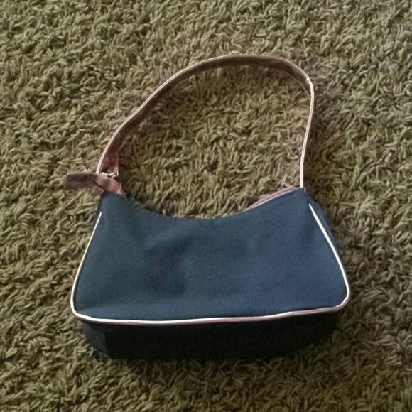 Hello Kitty Purse - Picture 2 of 2