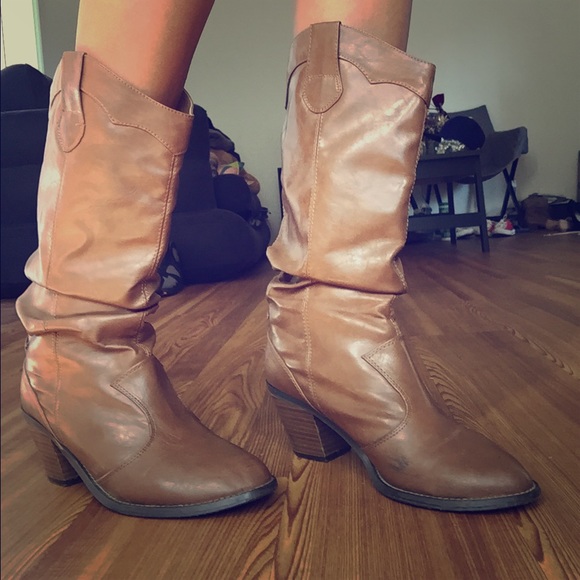 Cowgirl boots ☺️