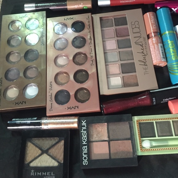 Makeup bundle