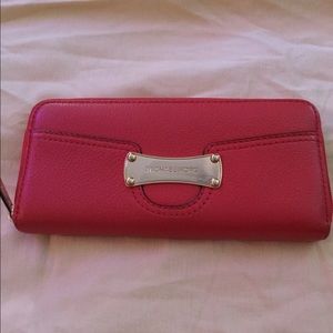 Michael kors wallet
