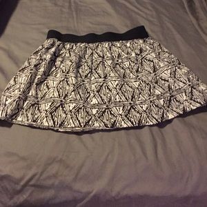 Elastic waist skirt