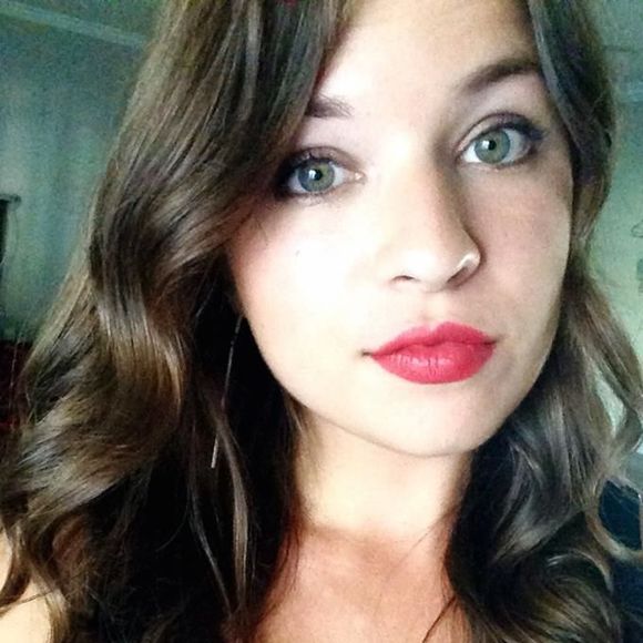 Meet your Posher, Simone - Picture 1 of 1