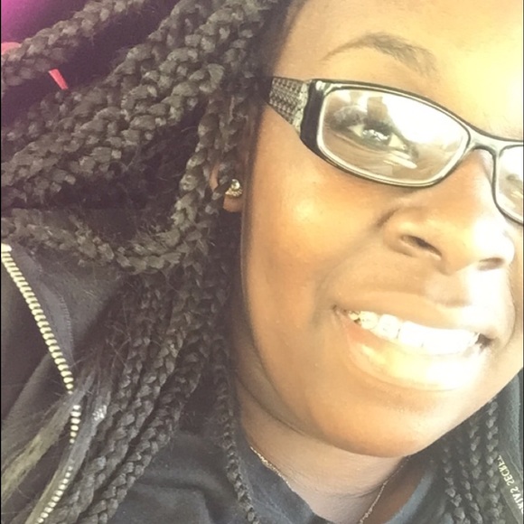 Meet your Posher, Quamesha - Picture 1 of 1