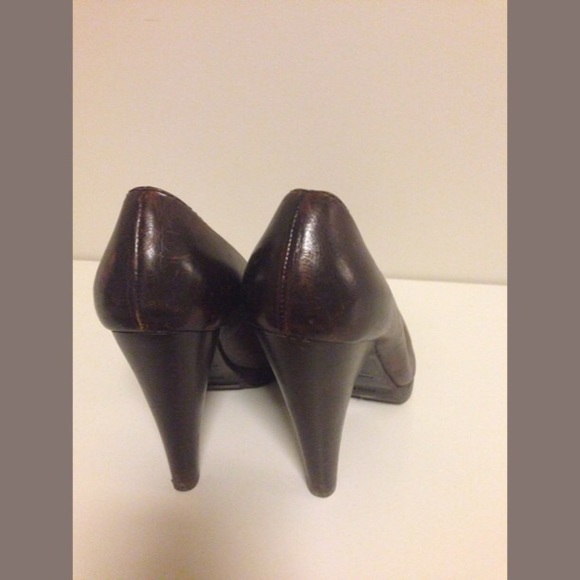 Miu Miu Pointed Platforms Chocolate Brown - Picture 3 of 4