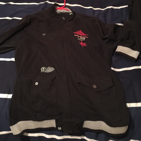 Lrg zip up jacket size 2xl