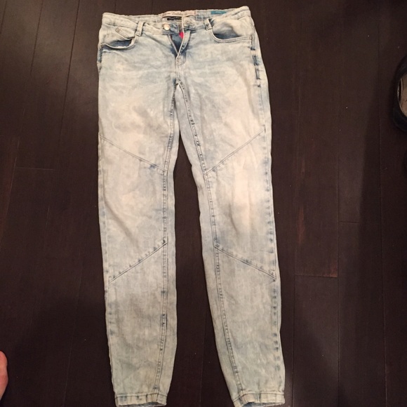 Zara Trafaluc Moto-Style Light Wash Denim