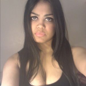 Meet your Posher, Elisa