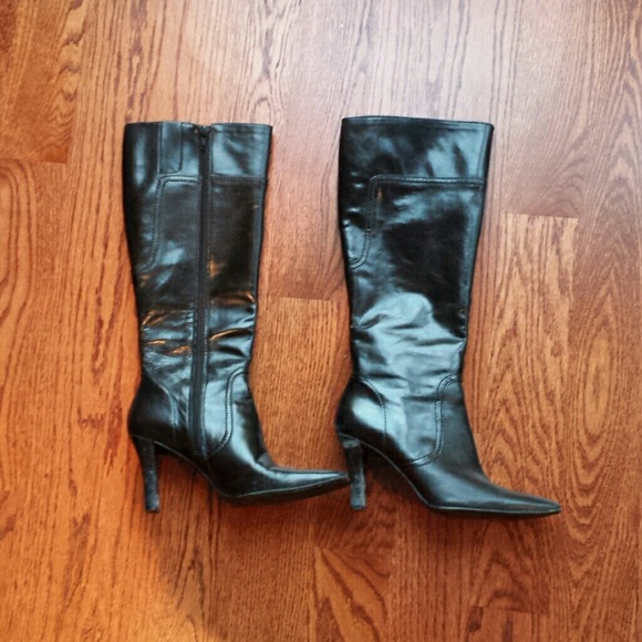 Nine West black boots