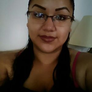 Meet your Posher, Gloria