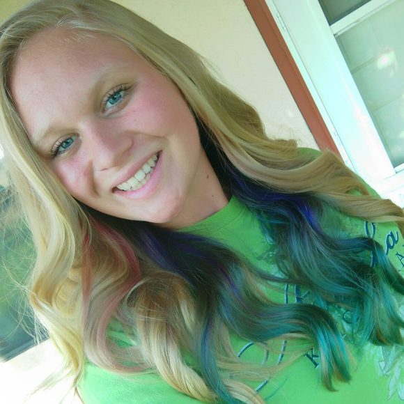 Meet your Posher, Hayley - Picture 1 of 1