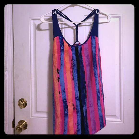 Multicolored tank