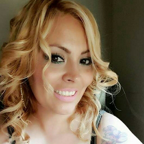 Meet your Posher, Celeste