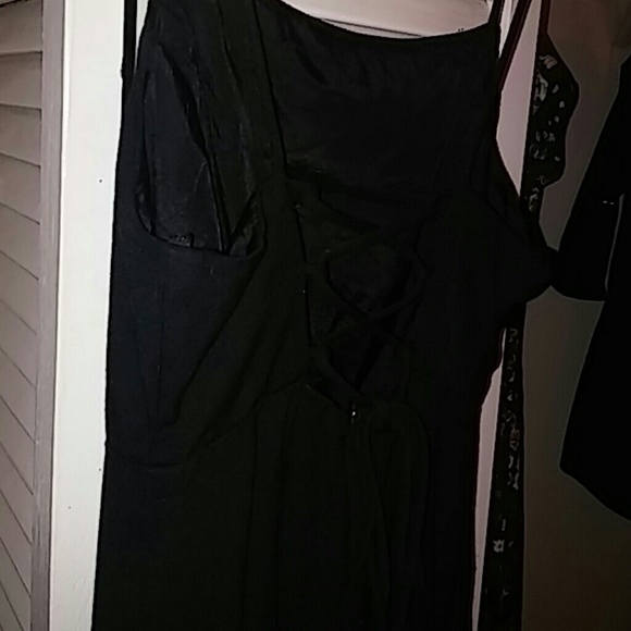 The little black dress - Picture 2 of 2