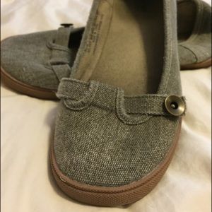 Canvas distressed flats- Mossimo.