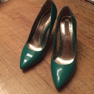 Steve Madden turquoise pumps