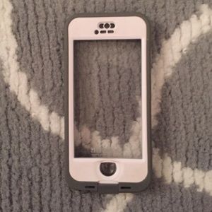 NWOT Life Proof Case💗