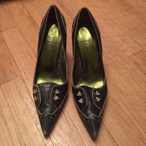 Dark green diamond front pumps