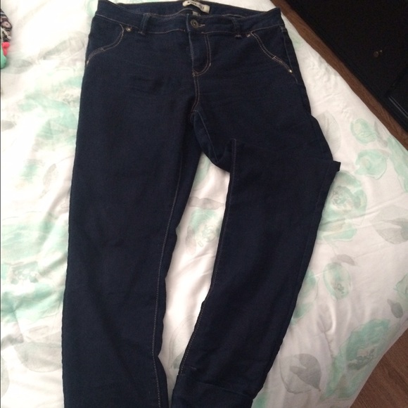 Stretch dark blue skinny jeans
