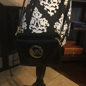 Cross body purse