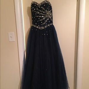Strapless navy blue prom dress