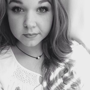 Meet your Posher, Grace