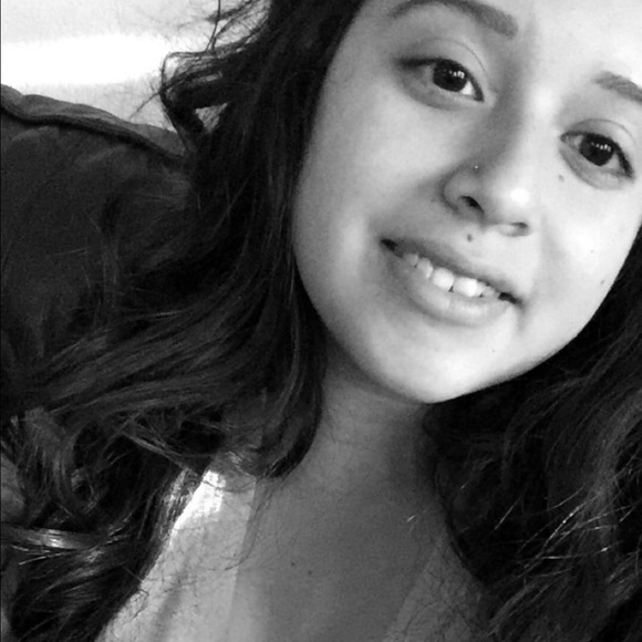 Meet your Posher, Sky - Picture 1 of 1