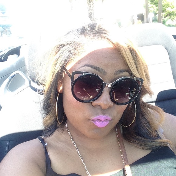 Meet your Posher, Dashanetha