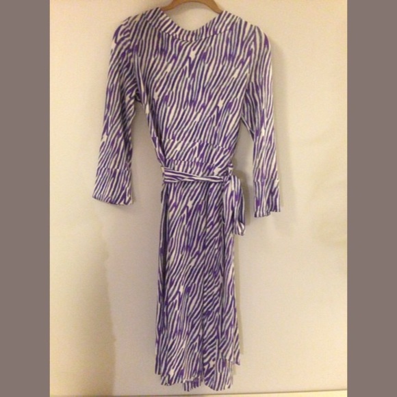 DIANE VON FURSTENBURG Wrap Dress Silk Purple Print - Picture 2 of 4