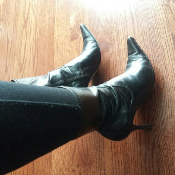 SOLD - Picture 3 of 4