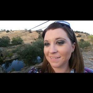 Meet your Posher, Allison