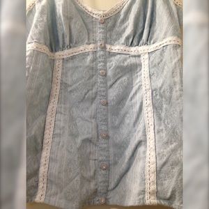 Blue embroidered button up camisole 💎💙