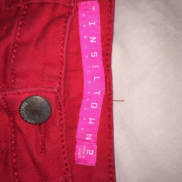 Red scallop shorts - Picture 2 of 2