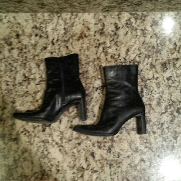 Nine West black boots