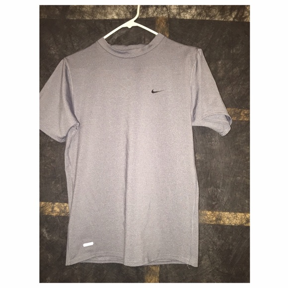 Men's Nike dry-fit size XL