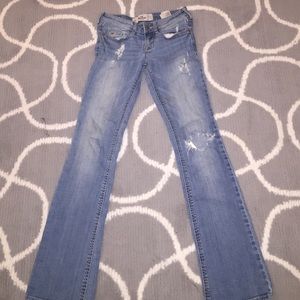 Hollister Distressed Jeans 💗