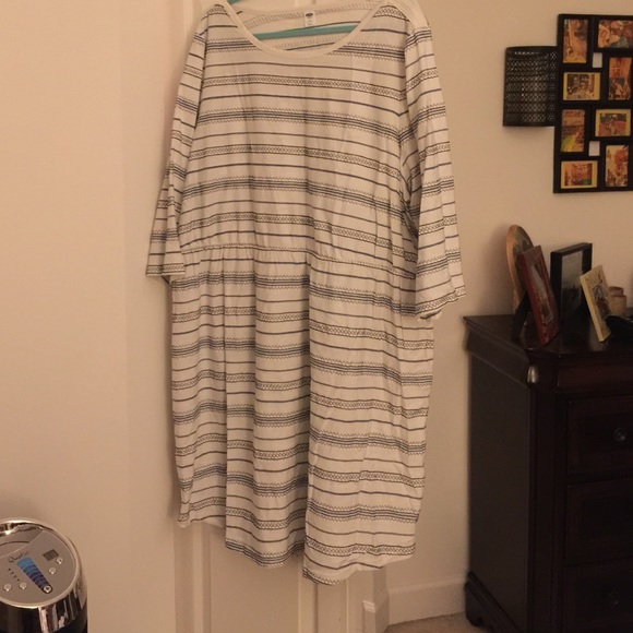 Old navy cotton dress with sleeves