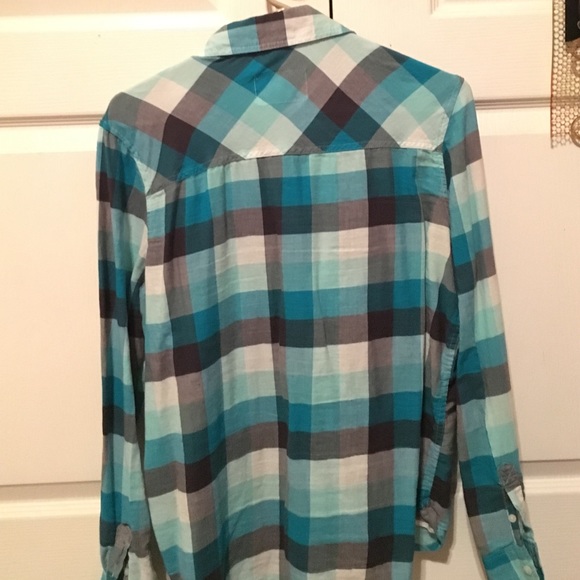 Aeropostale plaid button up shirt! - Picture 3 of 4