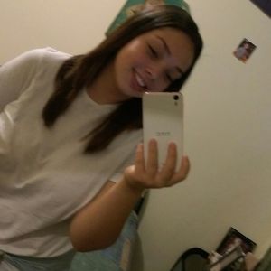 Meet your Posher, Shaneyra