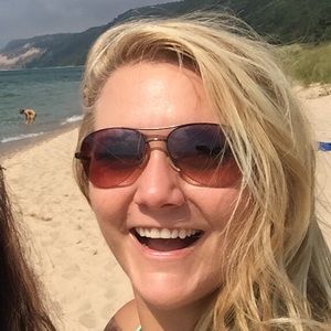 Meet your Posher, Catherine