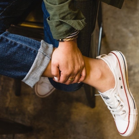 💓LOOKING FOR💓 Converse white 'Shoreline'