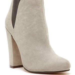 CLOSET CLOSINGMichael Antonio slip on grey booties