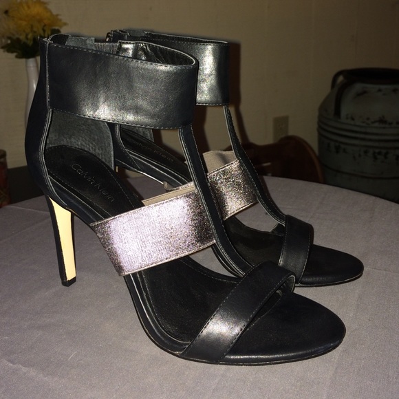 Calvin Klein Angela black and gunmetal heel sz 6.5