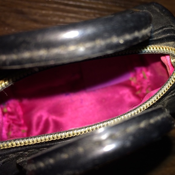 Sold - Picture 3 of 4