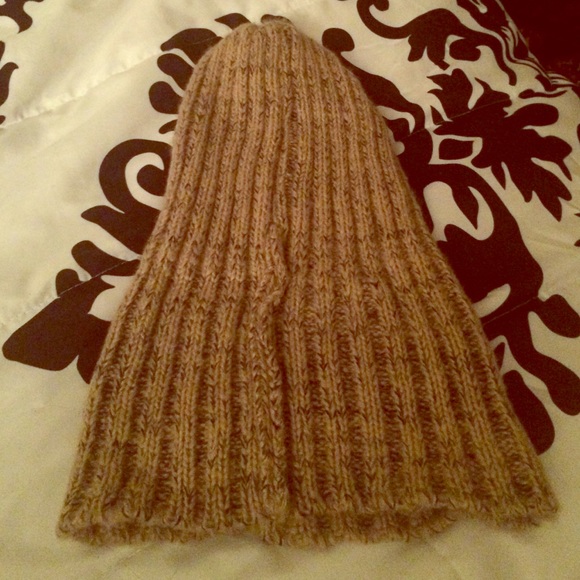 Charollete Russe Brown beanie