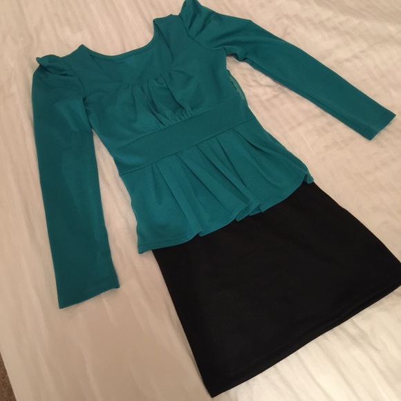 Dress - Picture 3 of 3